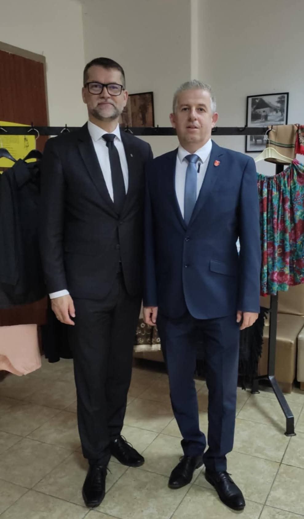 zalavar_nepviselet_RR
